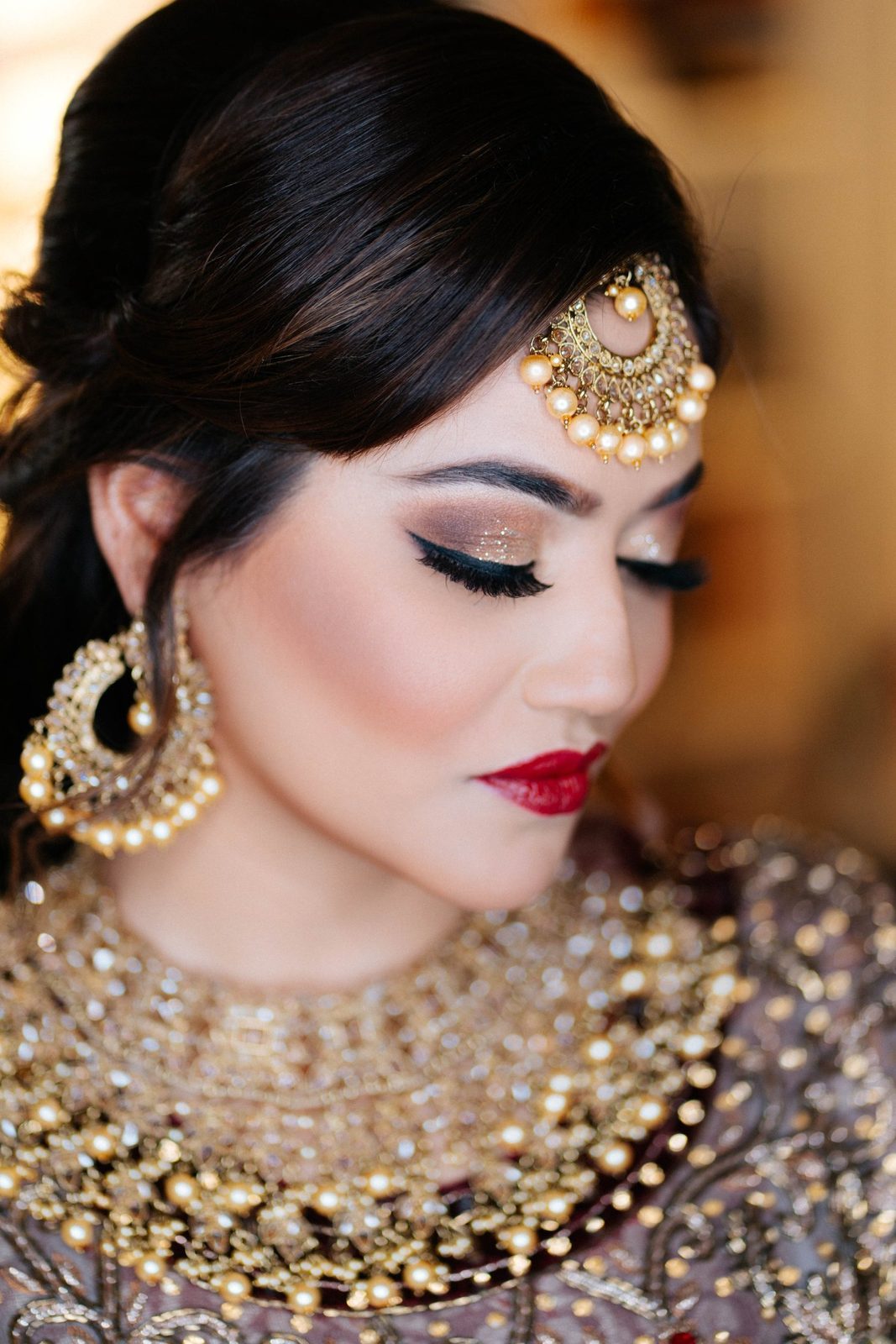 Dramatic bridal makeup