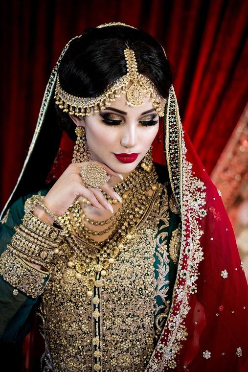 Runway & Celebrity — Maliha Khan Makeup