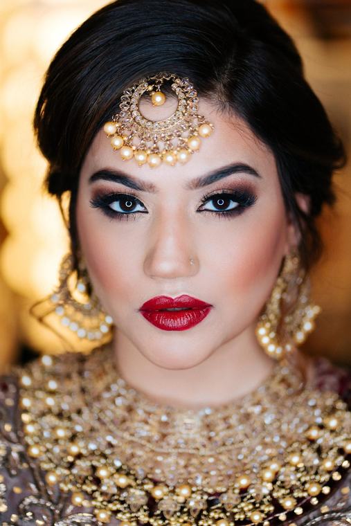 Dramatic bridal makeup by Maliha Khan