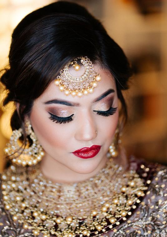 Dramatic bridal makeup by Maliha Khan