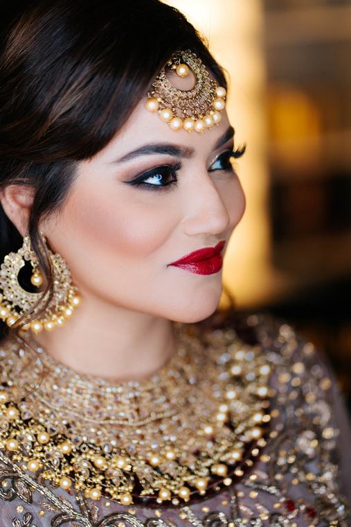 Dramatic bridal makeup by Maliha Khan