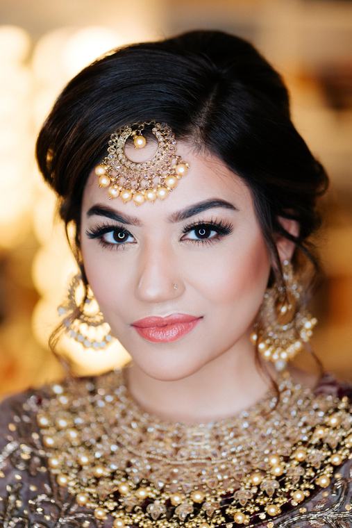 Natural bridal makeup by Maliha Khan