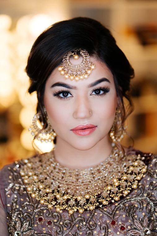 Natural bridal makeup by Maliha Khan