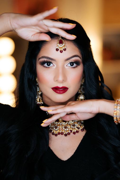Dramatic bridal makeup by Maliha Khan