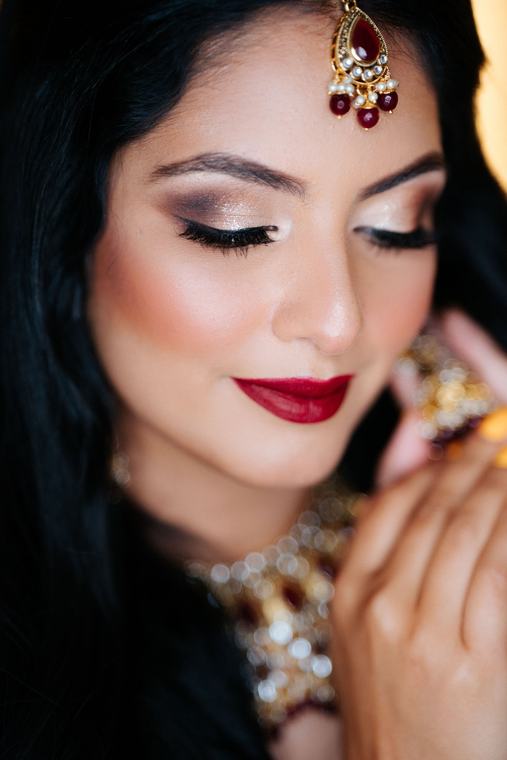 Dramatic bridal makeup by Maliha Khan