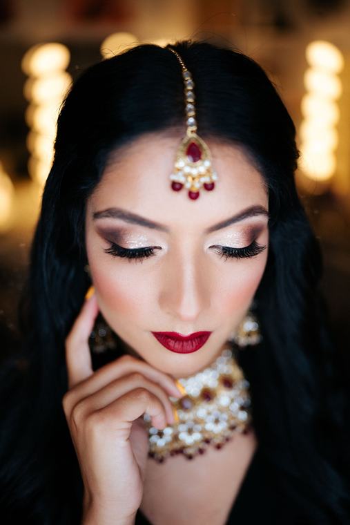 Dramatic bridal makeup by Maliha Khan