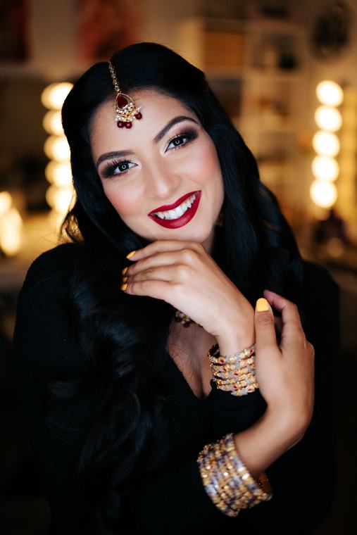 Dramatic bridal makeup by Maliha Khan