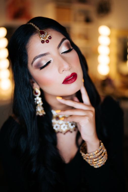 Dramatic bridal makeup by Maliha Khan