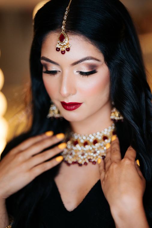 Dramatic bridal makeup by Maliha Khan
