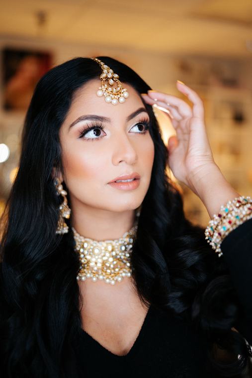 Natural bridal makeup by Maliha Khan