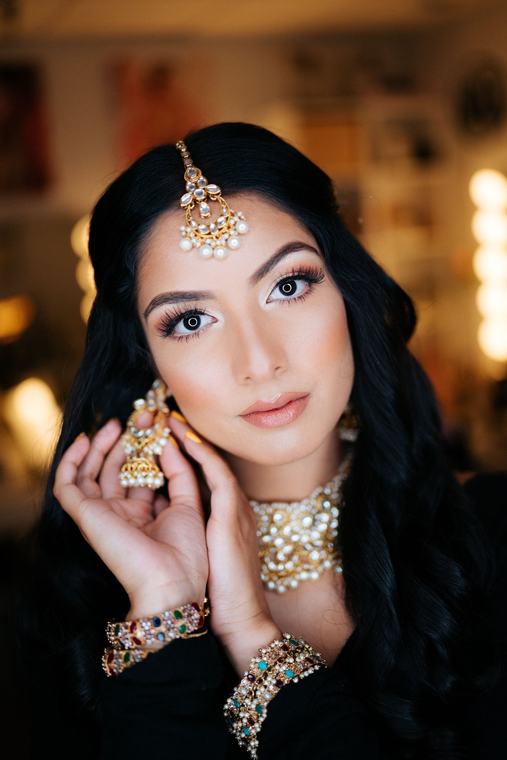 Natural bridal makeup by Maliha Khan